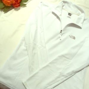 🍍North Face white fleece